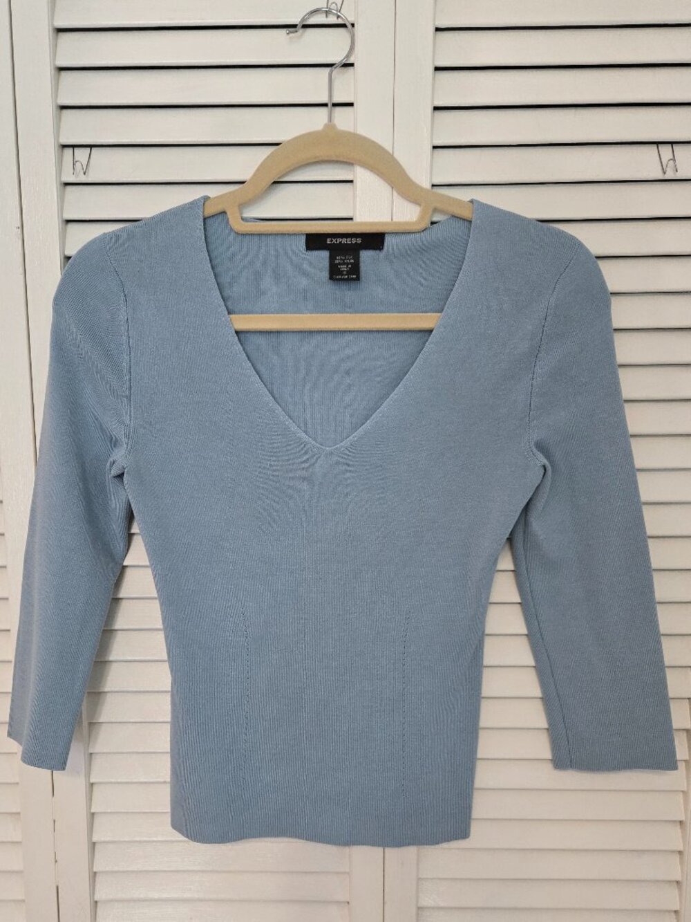 Express Silk Blend 3/4 Sleeve V-Neck Sweater - Size XS